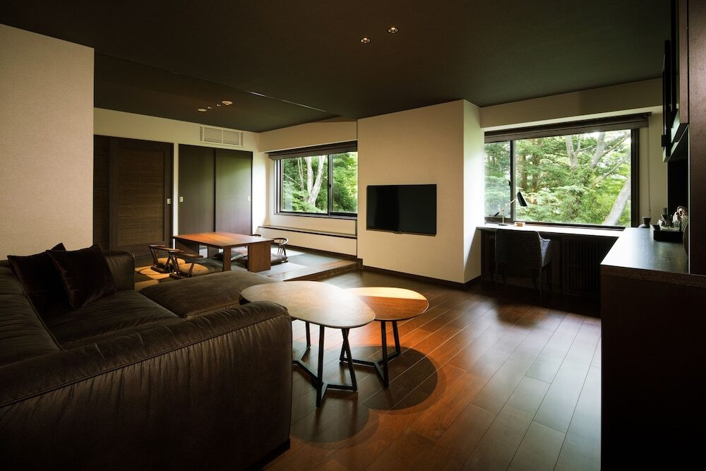 お酒と温泉を堪能するラグジュアリーなホテル4047517