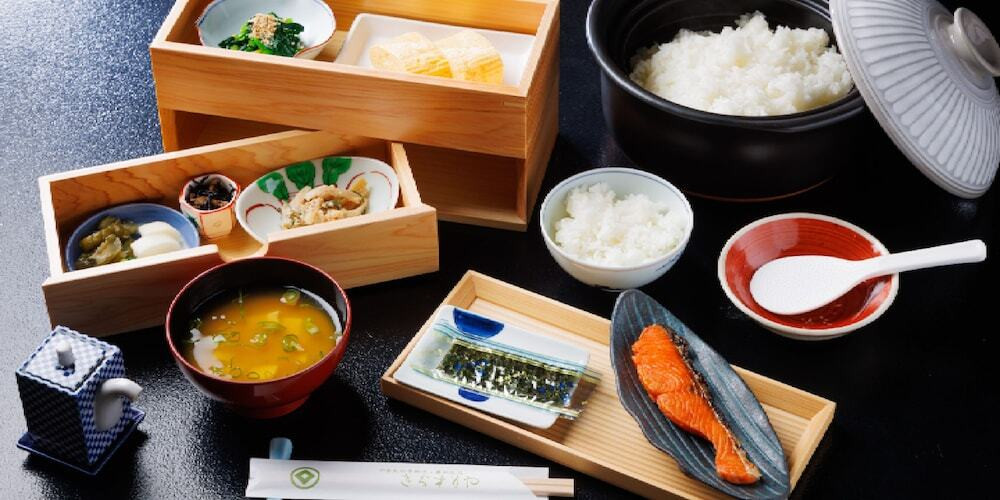 朝食