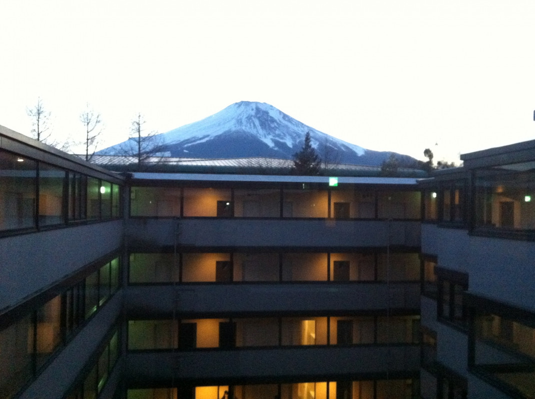 上の階から富士山が見える