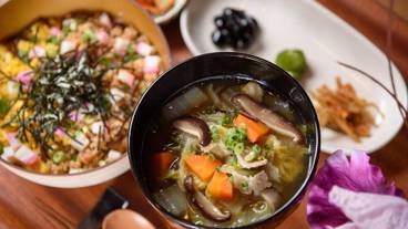 食事・飲み物 / 1