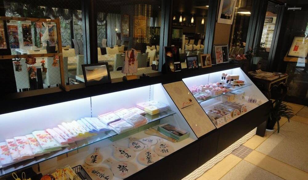 お土産コーナー / 2