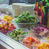 朝食のサラダバー / 2