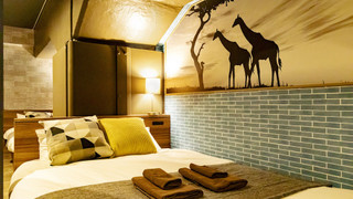 ファミリー ルーム (I)