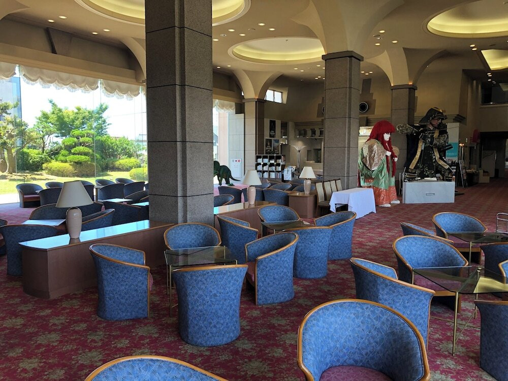 ロビーラウンジ