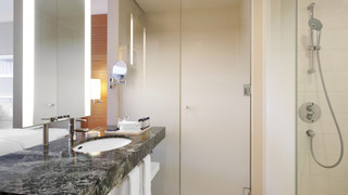 デラックス ルーム キングベッド 1 台