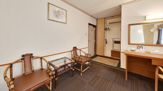 ツインルーム ダブルベッド 2 台 禁煙