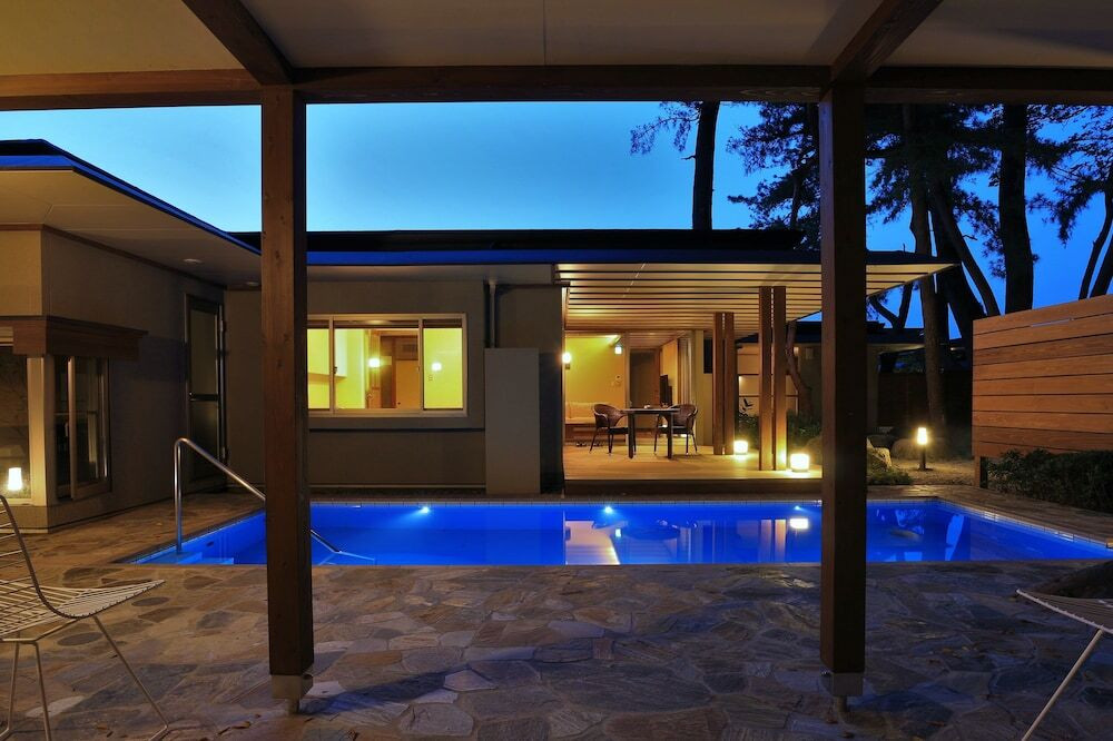 別荘気分を味わえるプール付きヴィラもおすすめ4253958