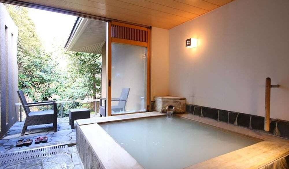 大浴場で
2種類の名湯を堪能 / 3