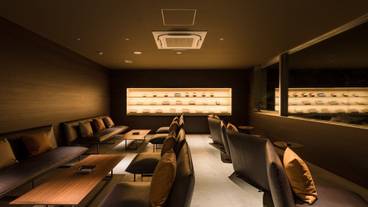 The Cigar Bar① / 6