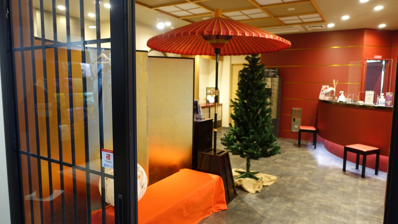 ロビーとフロント