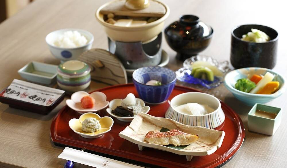 伊豆の美味しいを
味わうヘルシー和食 / 1