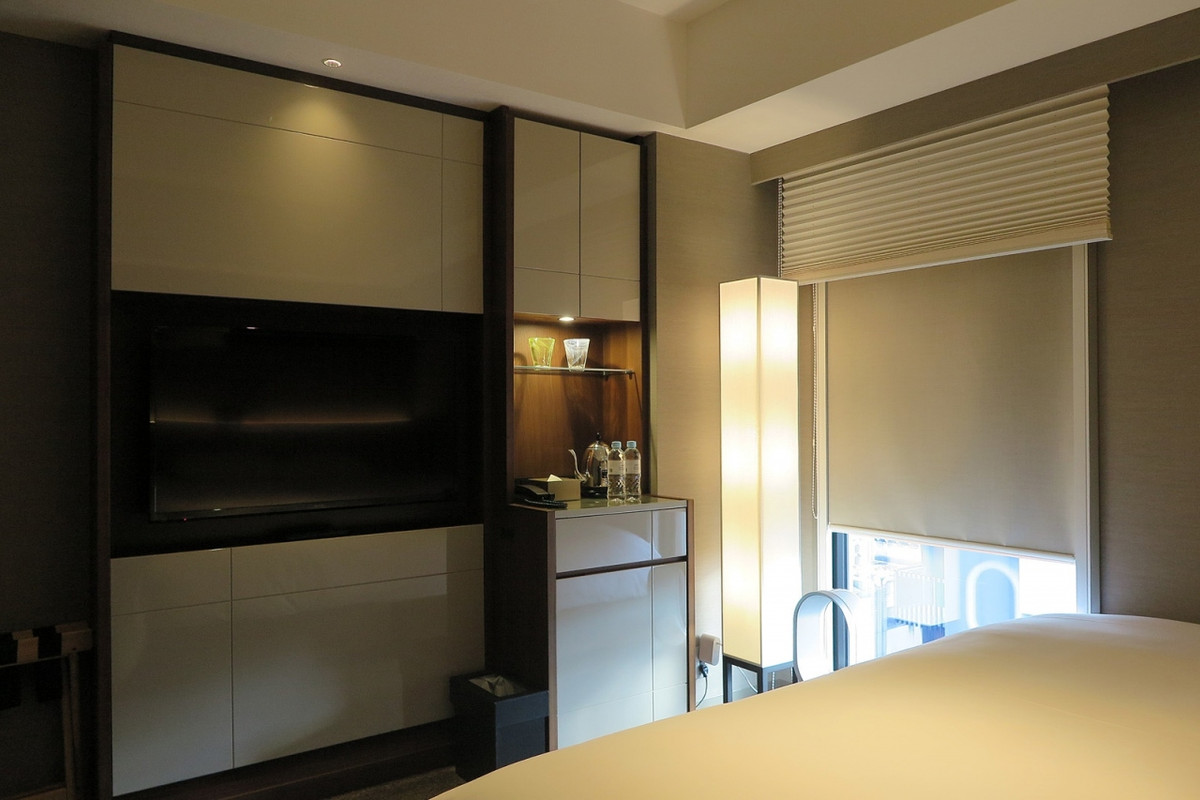 客室は合理的デザインで、お洒落な感じです