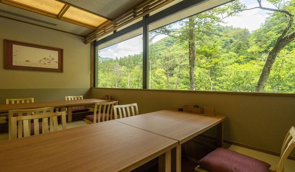 食事処 花がかり③ / 3