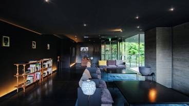 ロビーラウンジ / 11