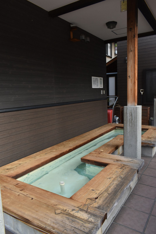 無料で入れる（足だけですよ）足湯