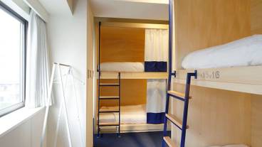 バンクルーム(シャワーとトイレは共用部) / 4