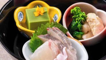 食事・飲み物 / 9