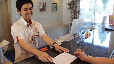 チェックイン / チェックアウト キオスク / 1