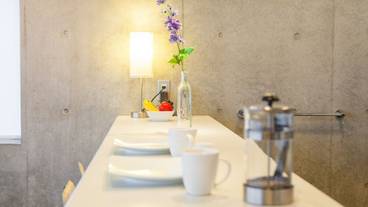 客室内のダイニングエリア / 23