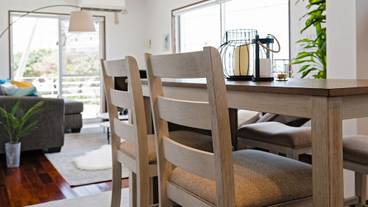 客室内のダイニングエリア / 9