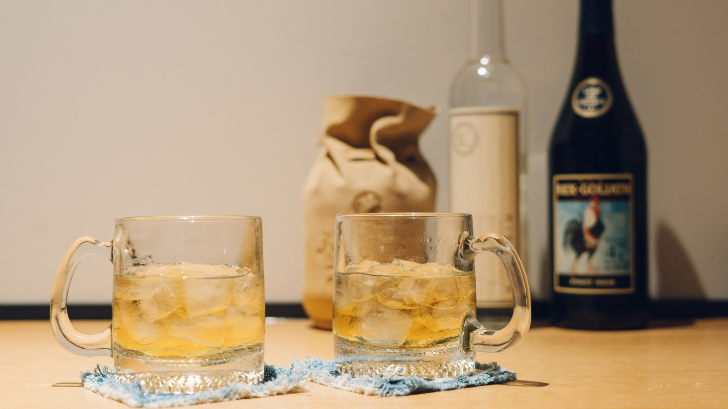 スイートルーム 点線のミニバーコーナー