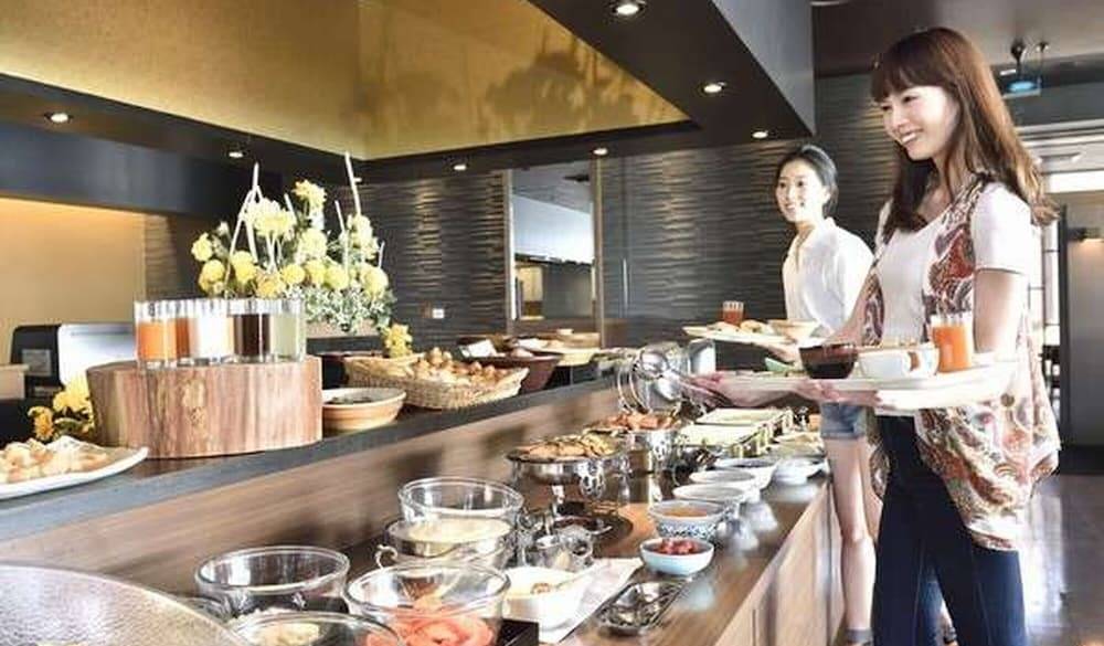 朝食バイキング風景 / 1