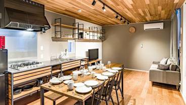 客室内のダイニングエリア / 9