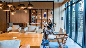 ロビーラウンジ / 9