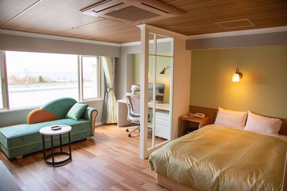 東館洋室ダブルベッド