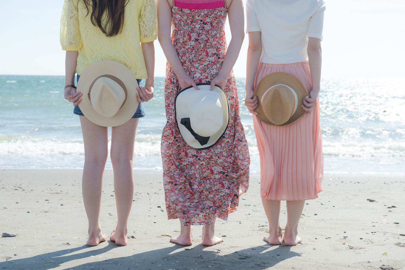 女子旅　南国リゾート　女性3人