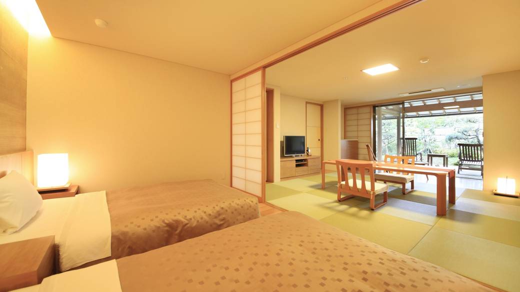 露天風呂付きの部屋で
贅沢感もひとしお / 3