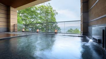 屋外スパ浴槽 / 1