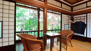 和室 (10畳+10畳)