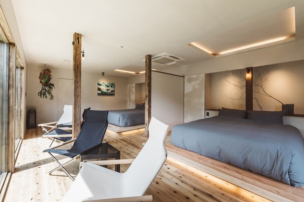 崖の家 KONAGATA 1 寝室①