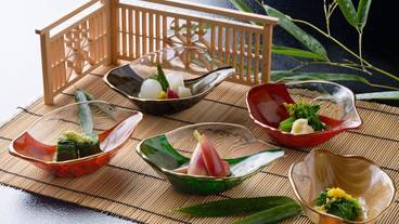 食事・飲み物 / 13