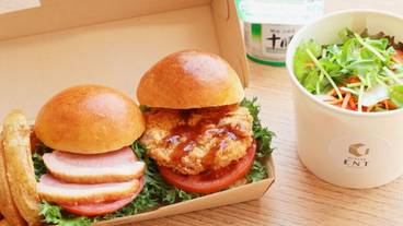 食事・飲み物 / 3