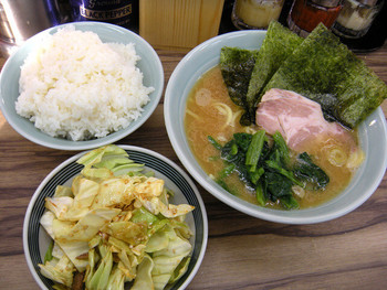 「武蔵家 東小金井店」料理 757763 一回目ラーメン￥650+キャベチャー￥100+ごはん無料