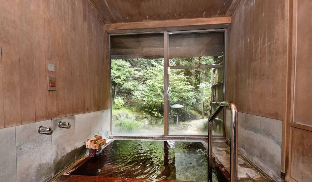 情緒たっぷり
純和風の客室へ / 5