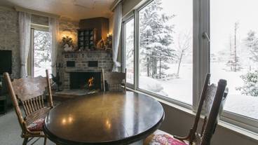 ロビーラウンジ / 4