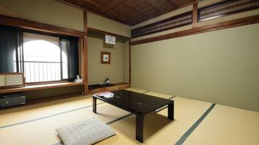 客室 / 13