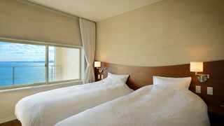 ツインルーム シングルベッド 2 台 禁煙 オーシャンビュー