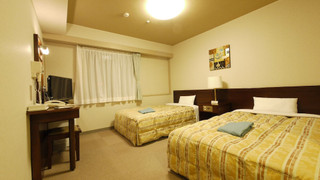 ツインルームシングルサイズベッド 2 台喫煙可