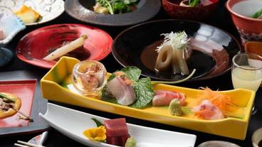 食事・飲み物 / 3