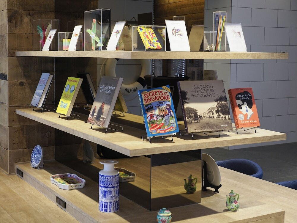 ロビーラウンジ