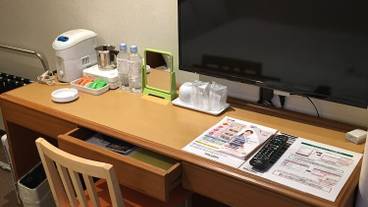 客室 / 6