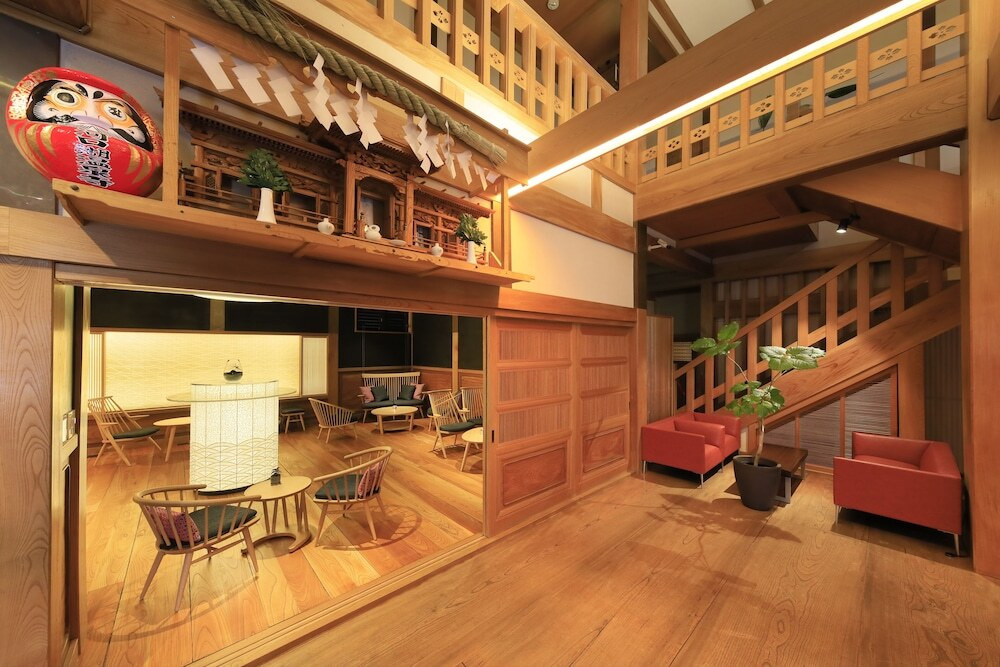 ロビーラウンジ