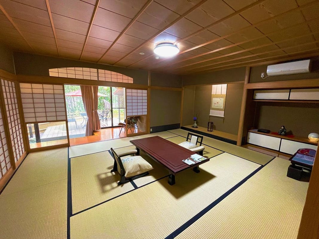 露天風呂付き客室 こおろぎ