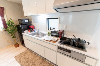 一軒家を丸ごと貸し切り、長期滞在OKの宿3486955