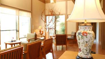 ロビーラウンジ / 3