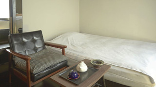 エコノミー ダブルルーム セミダブルベッド 1 台 (For 1 people, Check in time 4pm-10pm)